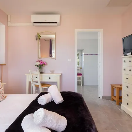 Domaine De Campagnac - & Sauna Bed and breakfast 4*